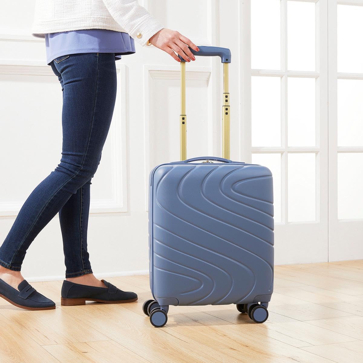 Samantha Brown 19" Hardside Mini Spinner Luggage